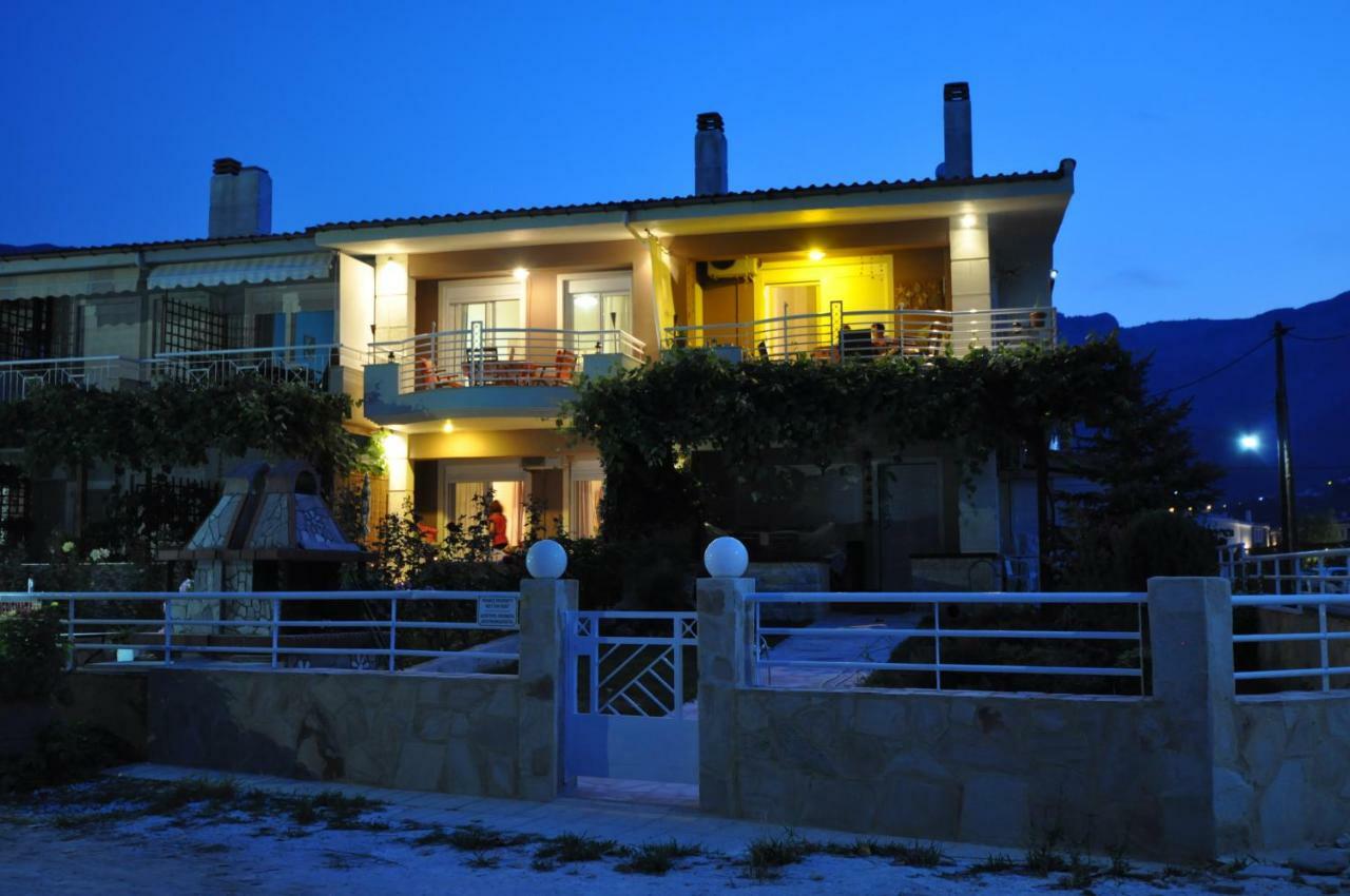 Studios Giannakis Chrisi Ammoudia Exteriör bild
